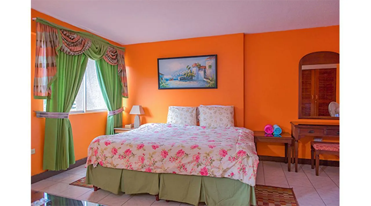 Sundreamer Suite @ Turtle Towers Ocho Rios 0*,