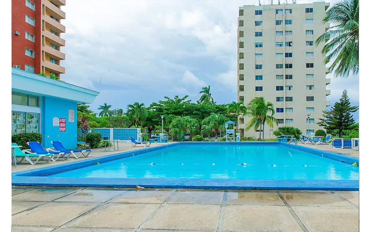 Sundreamer Suite @ Turtle Towers Ocho Rios