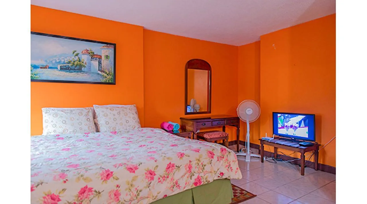 Sundreamer Suite @ Turtle Towers Ocho Rios Jamajka