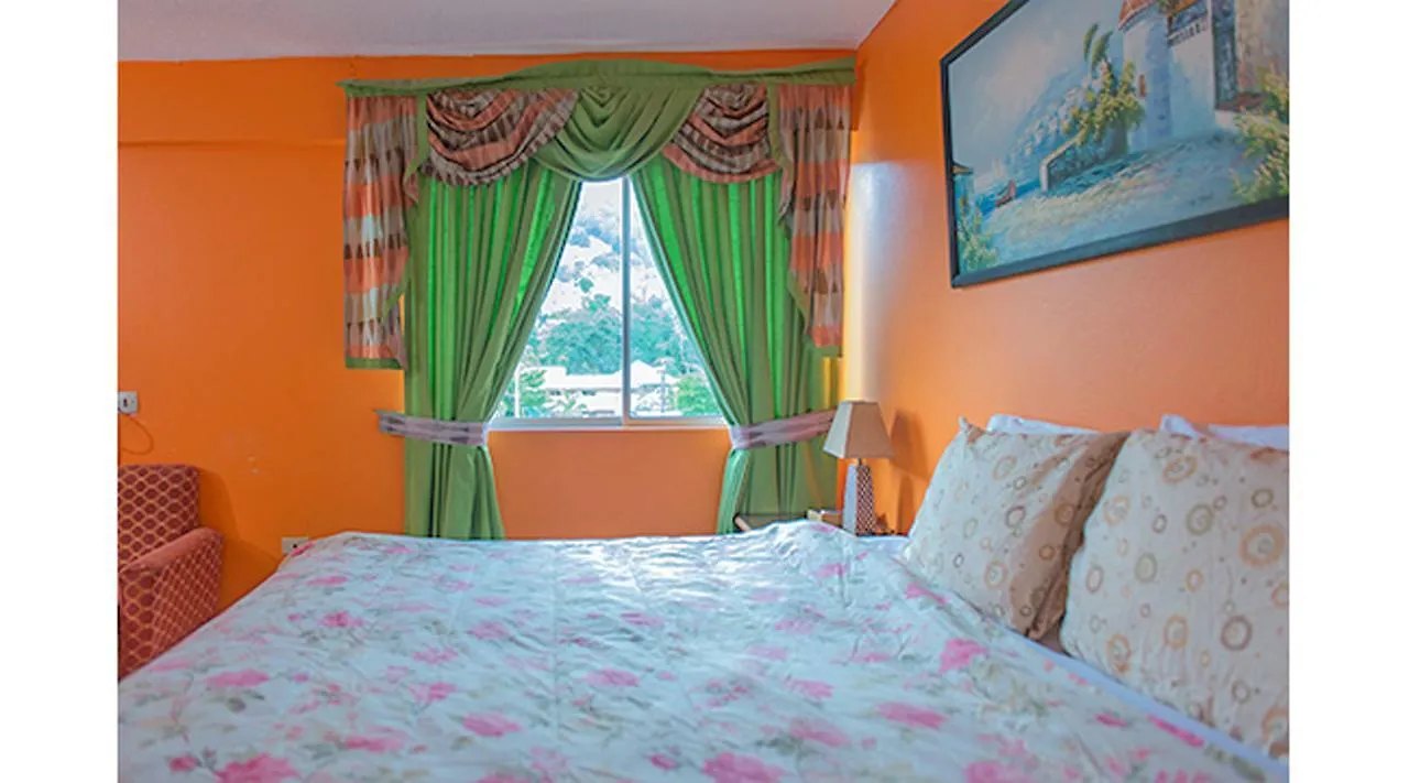 Sundreamer Suite @ Turtle Towers Ocho Rios